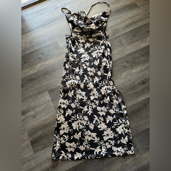 M^BLE Satin Summer Midi Dress NWT - Picture 12 of 13